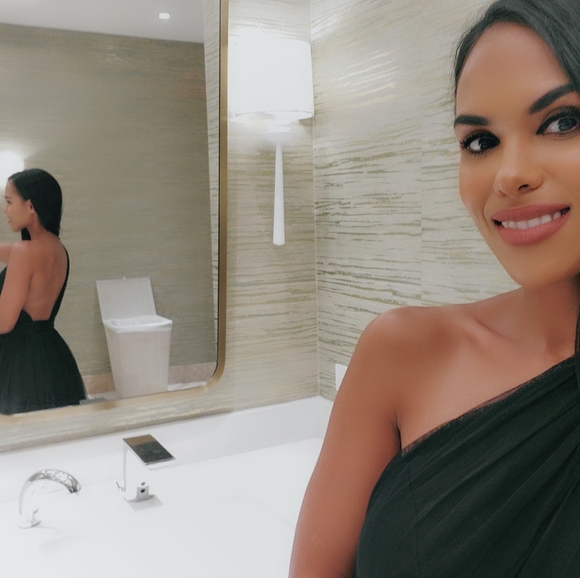 Meet your Posher, Lissette - Picture 1 of 1